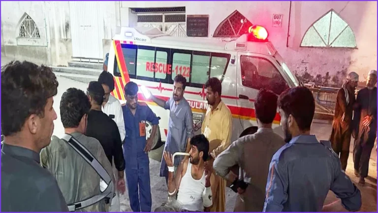 11 Officers and 15 Militants Killed in Pakistani Police Raid