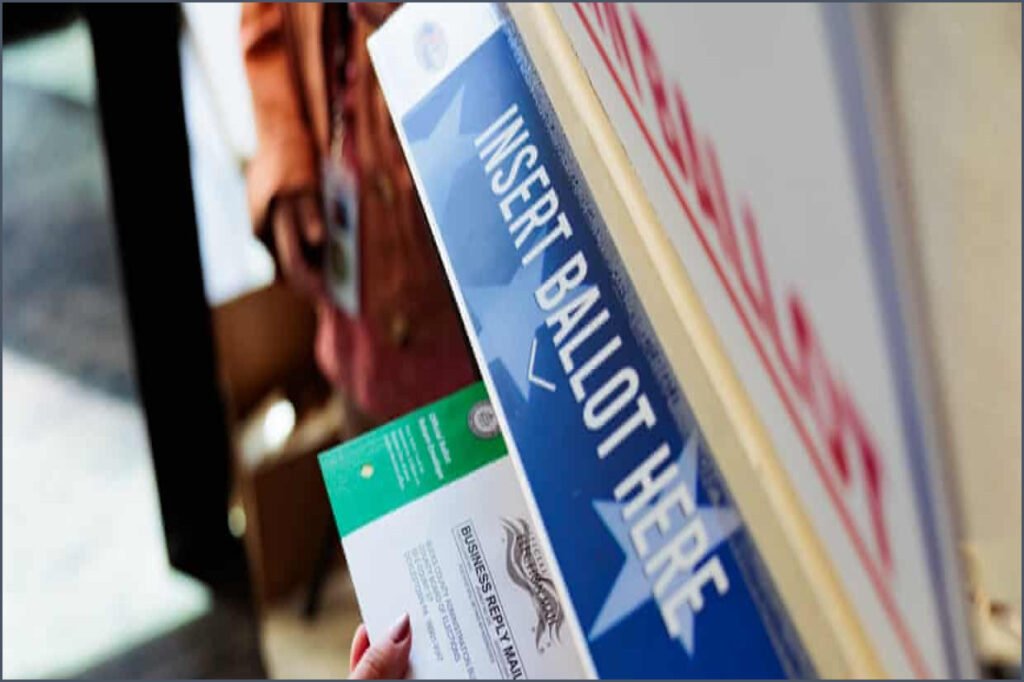 DoJ Asks Supreme Court to Reinstate Trump Voting Order