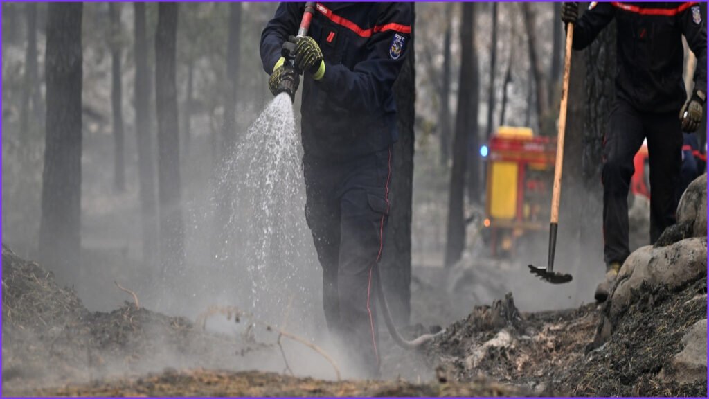 Fire Near Paris Forces Evacuations as Spain Identifies Victims