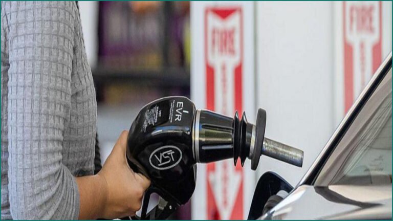 Global Oil Prices Reach $100 Amid Middle East Conflict