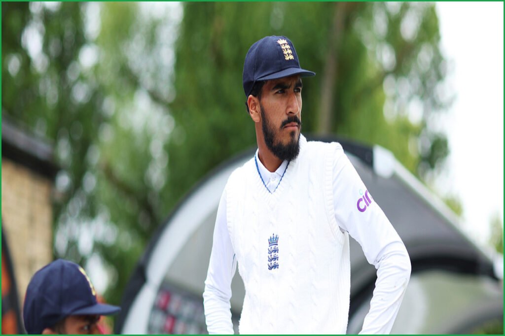 Hamza Shaikh Leaves Warwickshire to Join Leicestershire