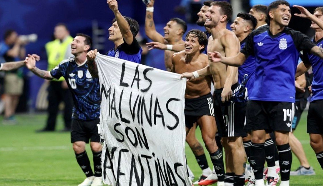 Falklands Banner Controversy Overshadows Argentina’s World Cup Final Celebration