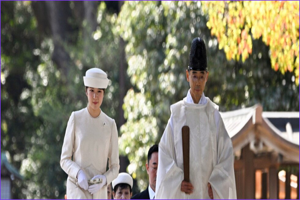 Japan Enshrines Male-Only Succession for Shrinking Imperial Family