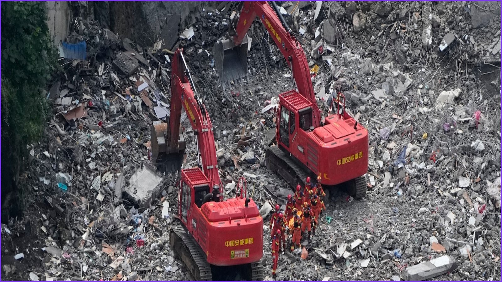 Rescue Teams Search for Survivors After China Landslide