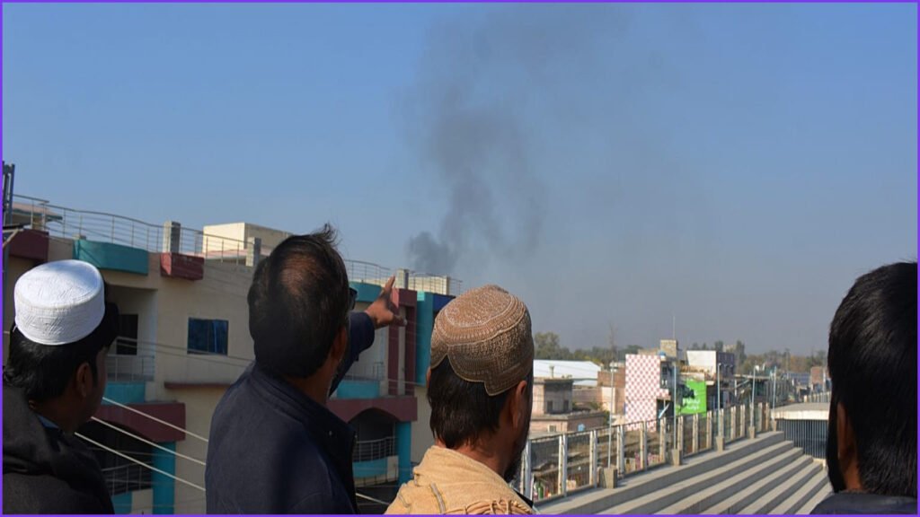 Suicide Attack at Pakistan Checkpoint Kills 15 People