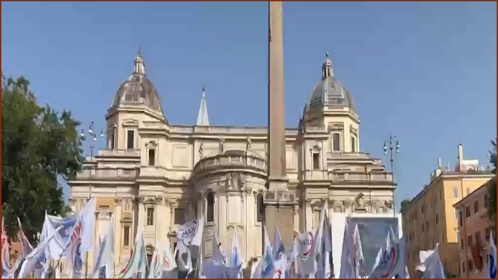 Thousands of Italian Security Personnel March Over Pay Dispute