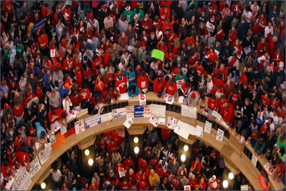 Wisconsin Appeals Court Reinstates 2011 Collective Bargaining Law