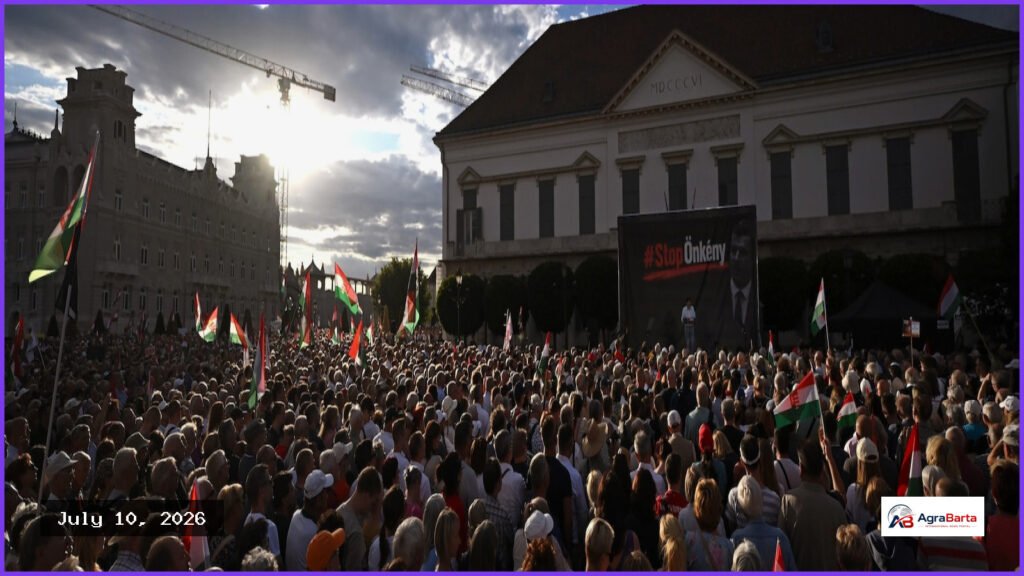 Orbán Supporters Rally in Budapest Against Presidential Ouster Plans