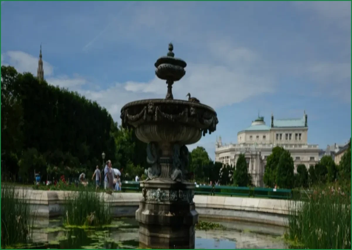 Austria Braces for New Late-August Heatwave with 33C Forecast