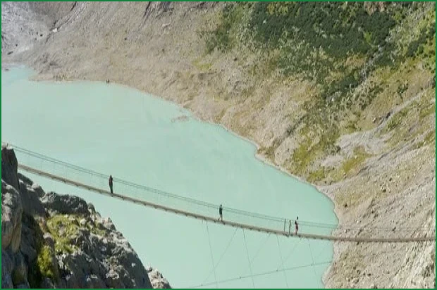 Bodies of Two Belgian Climbers Found on Swiss Glacier