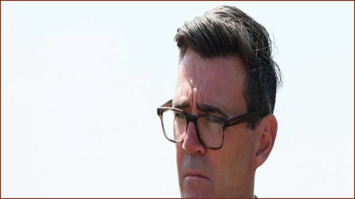 Burnham Speeds Up Plans to Ban Subscription Traps