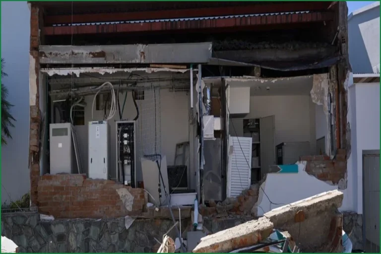 Deadly 7.4-Magnitude Earthquake Strikes Western Colombia