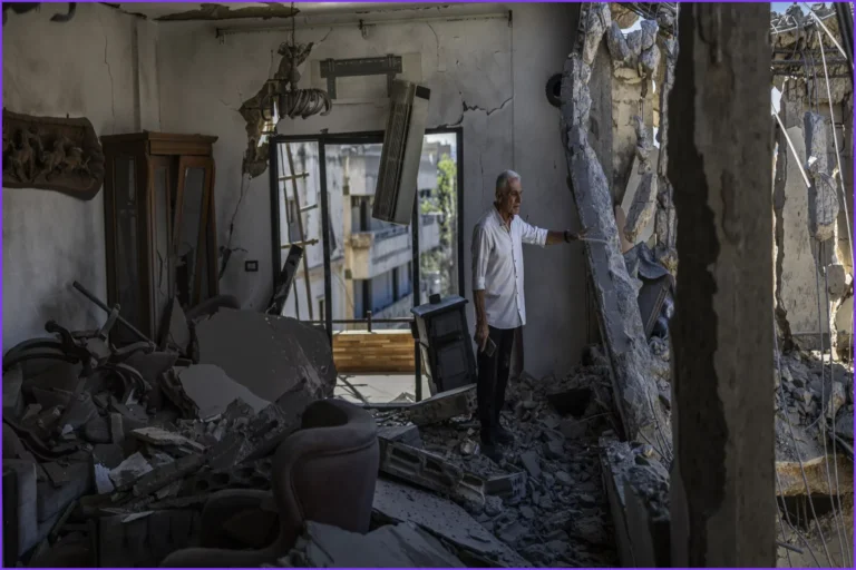 Displaced Lebanese Return to Devastated Nabatiyeh to See What Remains