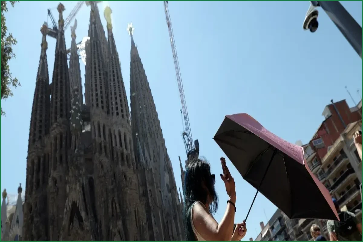 Europe Faces Intense Heatwave With Millions Expecting High Temperatures