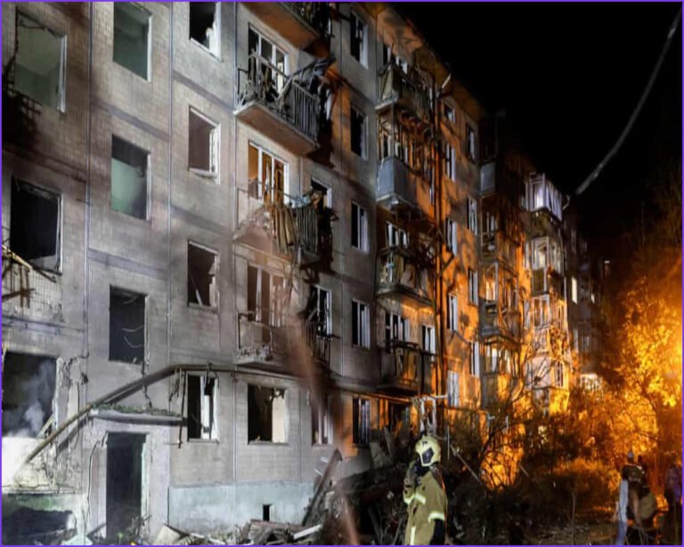 Four Killed in Kyiv Missile Attack as Zelenskyy Seeks Starlink