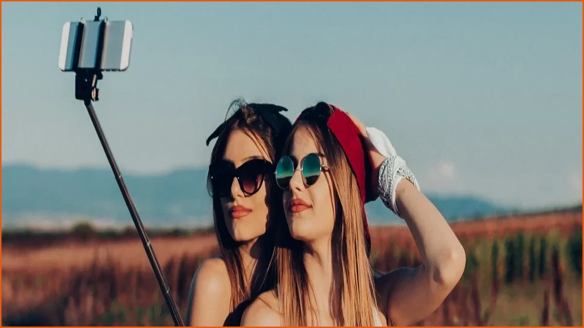 How Gen Z Is Redefining Larping as a Digital Insult