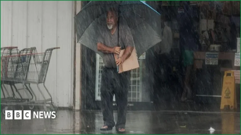 Hurricane Lala Lashes Hawaii With Heavy Rain and Winds