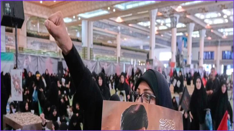 Iran Leaders Show United Front But Split Over War Endgame