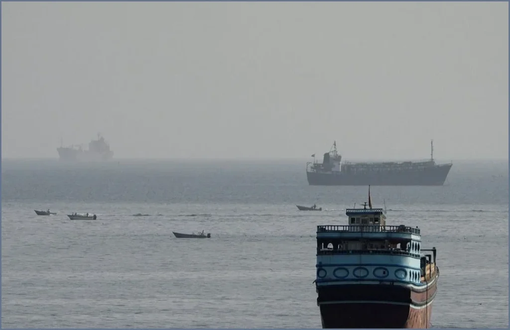 Iranian Committee Approves Fees for Ships Using Strait of Hormuz