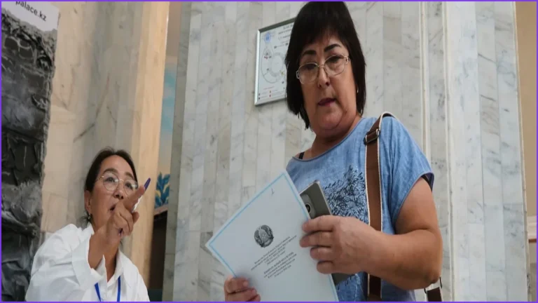 Kazakhstan Holds Parliamentary Elections Amid Push for Presidential Power