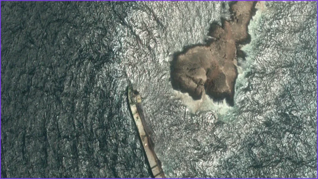 Oman Reports Oil Spill From Grounded Tanker Reaching Coastline