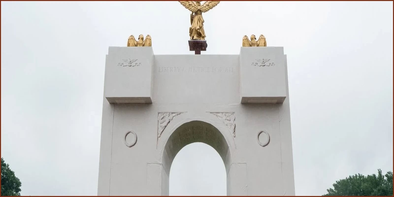 Park Service Backs Trump’s Huge Arch Despite Landmark Impact