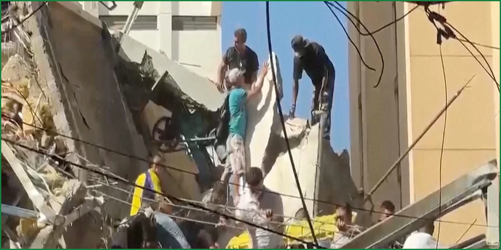 Powerful 7.4 Magnitude Earthquake Kills 22 in Western Colombia