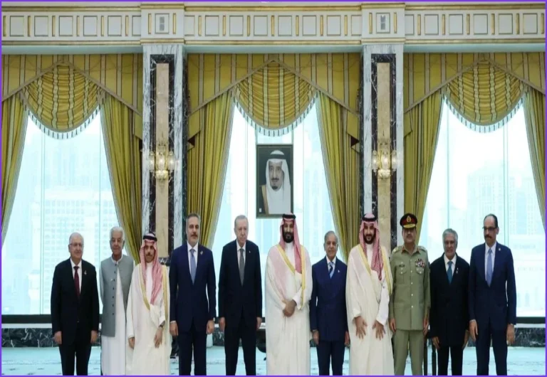 Regional Nations Praise Mecca Defence Pact Between Three Powers