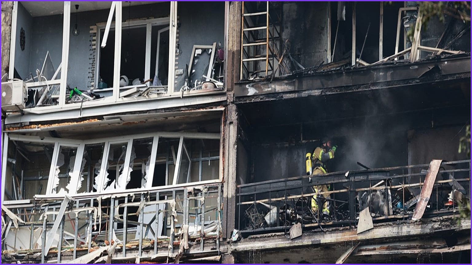 Russian Glide Bomb Attack on Zaporizhzhia Leaves One Dead