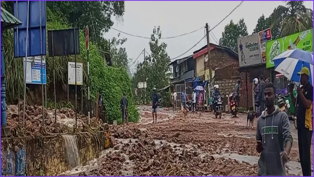 Sri Lanka Closes Schools as Floods and Mudslides Kill Five