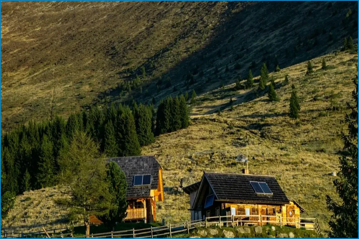 The Essential Guide to Hiking Safely in Austria This Autumn