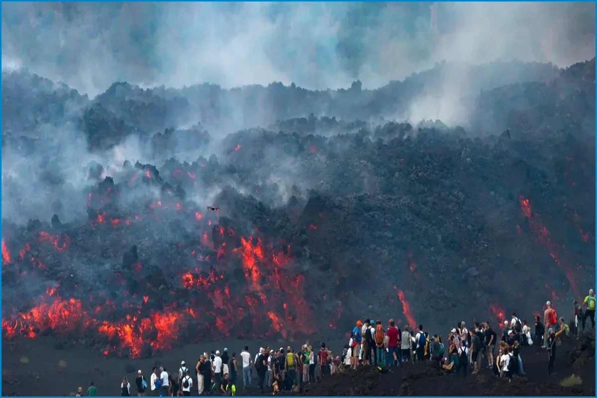 Tourists Flock to Erupting Mount Etna Despite Safety Warnings