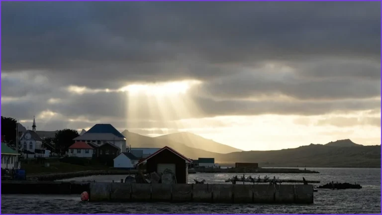 Argentine Judge Orders Halt to Falklands Oil Project