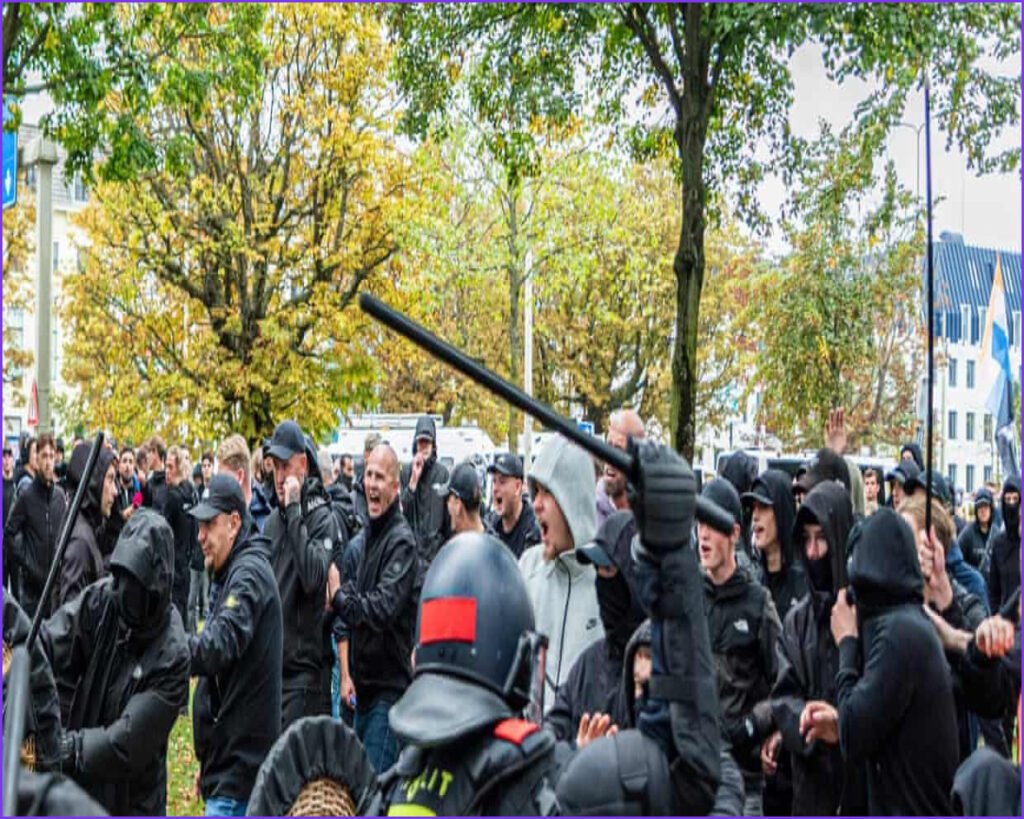 Dutch Riot Police Disperse Far-Right Protest in The Hague