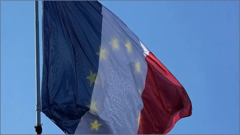 France Resists EU Plan for English-Only Trade Agreement Ratification