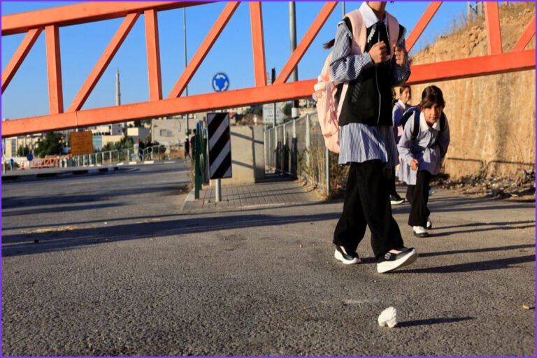 Israel Closes West Bank Checkpoints, Stranding Over 100 Teachers