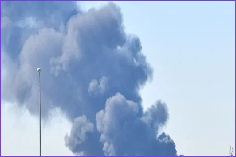 Kuwaiti Air Defences Intercept Iranian Missiles and Drones