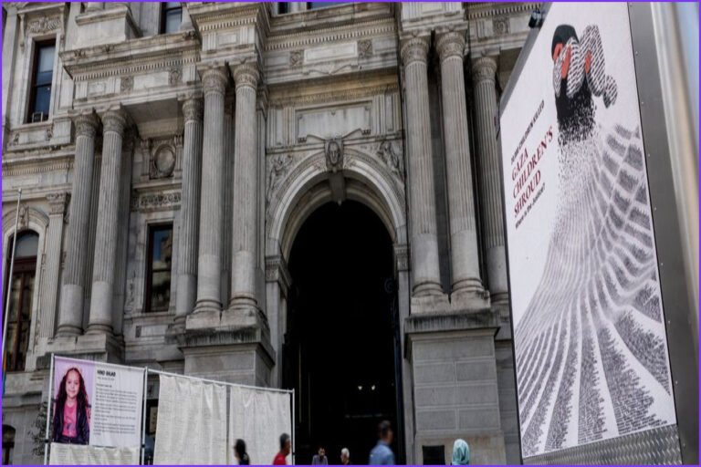 Memorial Shroud Bearing 20,000 Names of Gaza Children Unveiled