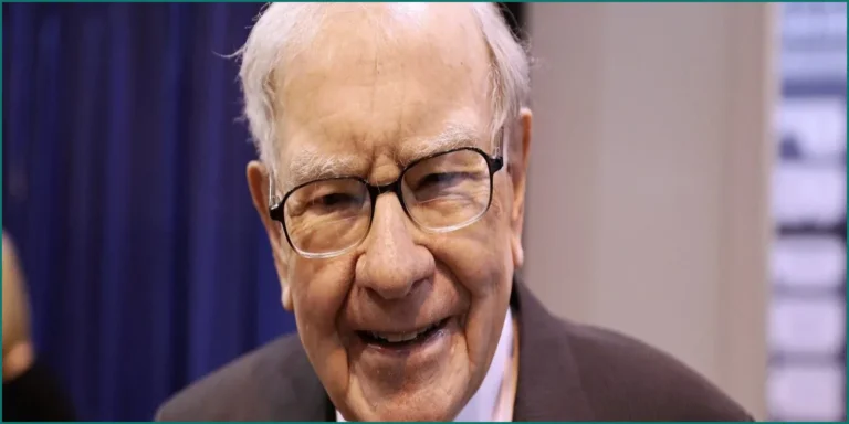 Warren Buffett Steps Down as Berkshire Hathaway Chairman