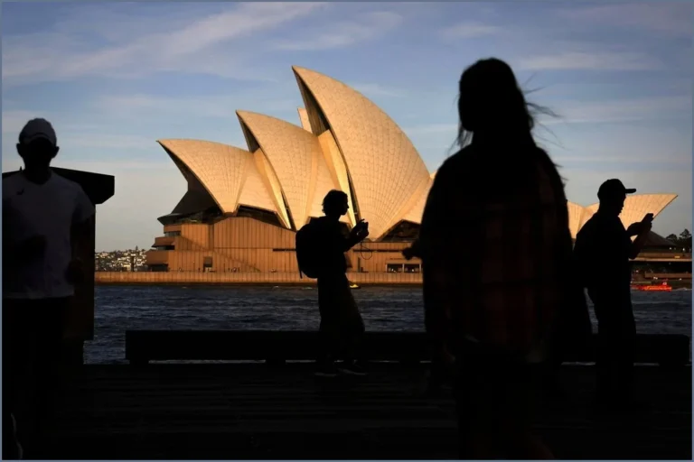 Australia Opposition Pledges Historic Cuts to Annual Immigration Numbers