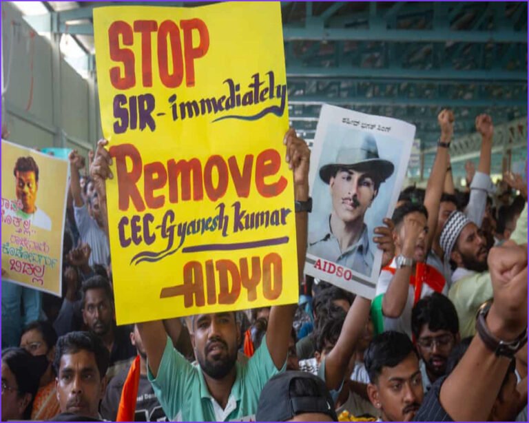 Cockroach Party Alleges Mass Detentions Ahead of Delhi Protest