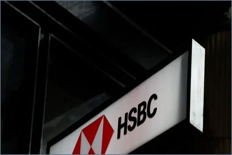 HSBC Chief: Strait of Hormuz May Become Redundant Within Five Years