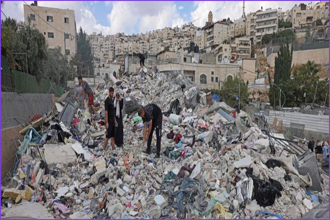 Israeli Forces Demolish Residential Building in Occupied East Jerusalem