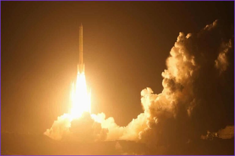Japan Launches Historic Mission to Collect Mars Moon Rocks