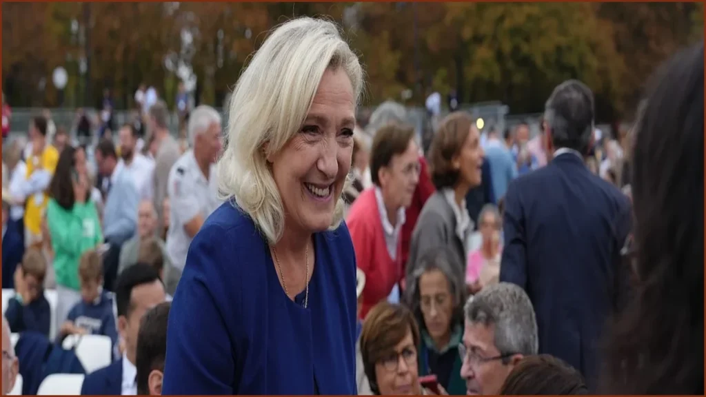 Le Pen Blasts Macron as New Riots Hit Paris