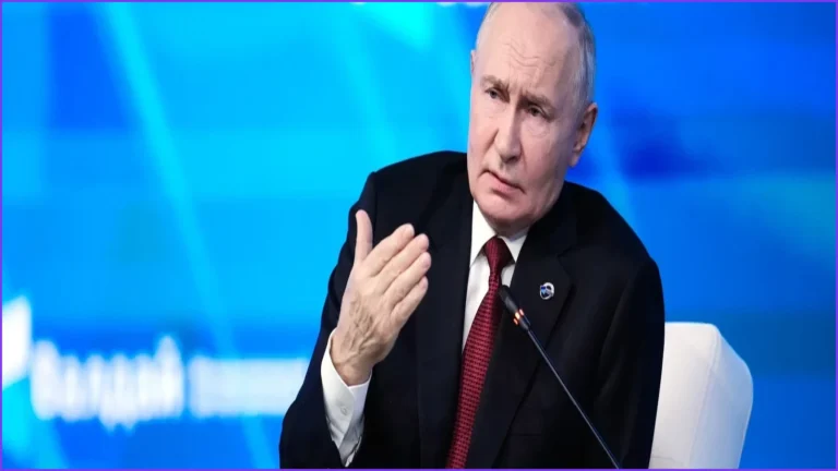 Putin Warns Russia Will Use 'All Weapons' if Territory Attacked