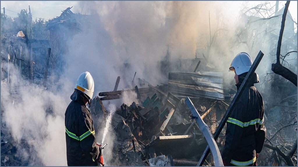Russia Strikes Kyiv Bridges, Mayor Demands War Footing