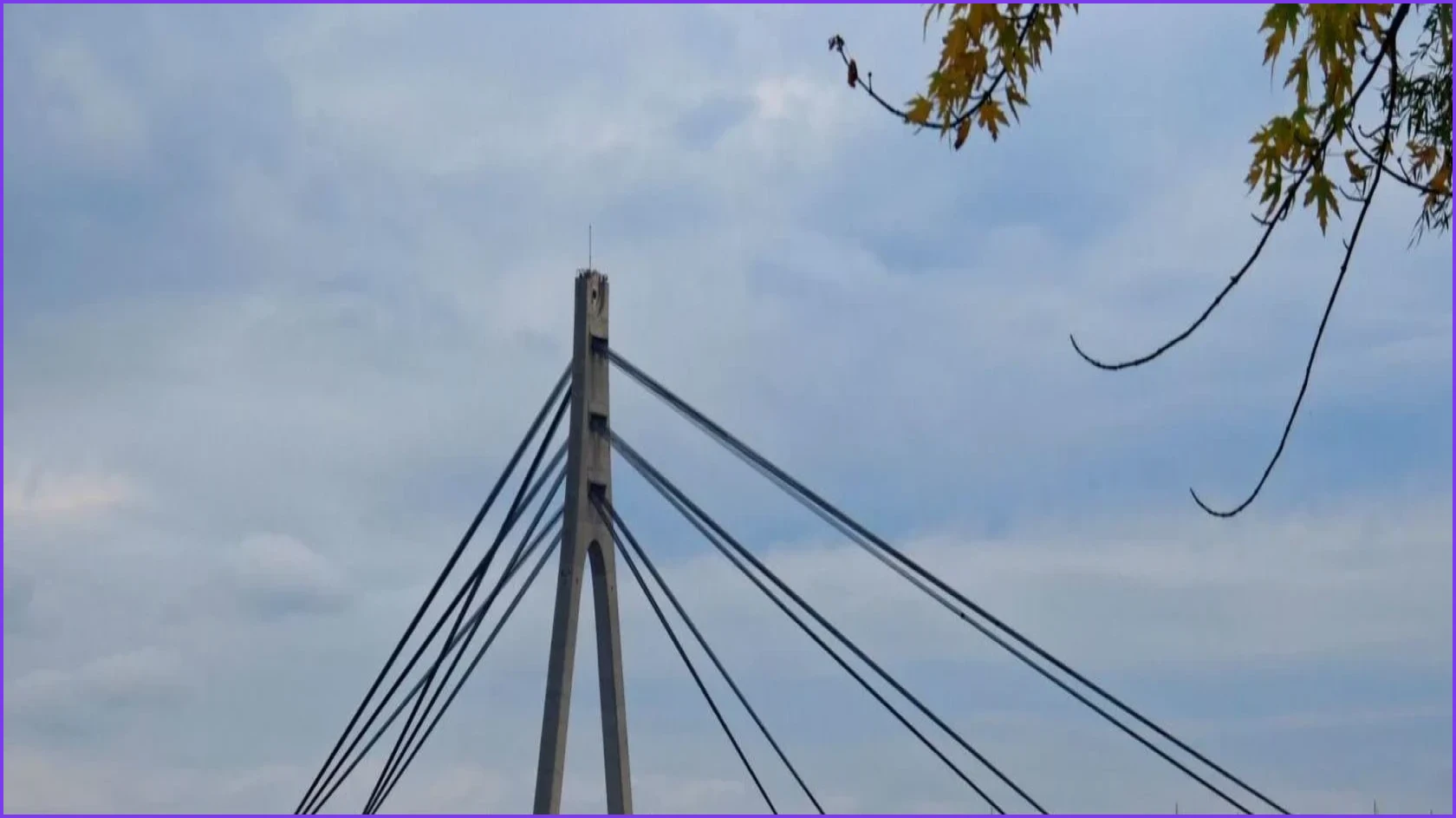 Russian Forces Strike Northern Bridge in Kyiv, Mayor Reports