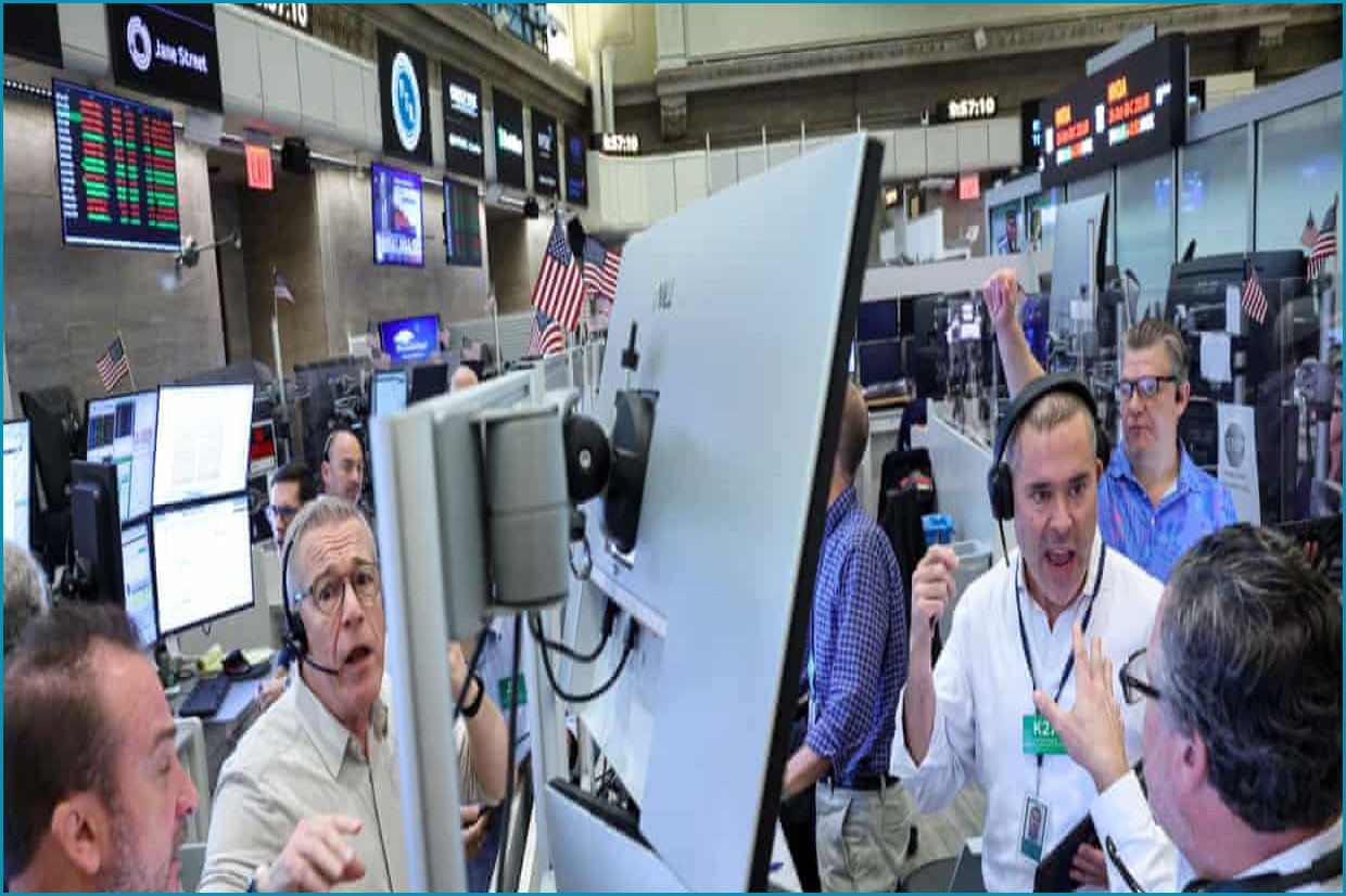 Tech Sell-Off Wipes $1 Trillion From US Markets