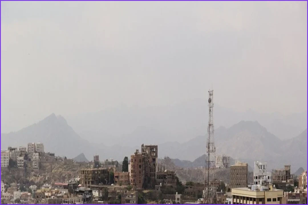 Yemeni Army Hits Houthi Weapons Sites in Taiz Airstrikes